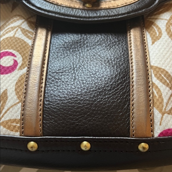 Kenneth Cole Retro Leather purse - Picture 13 of 16